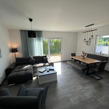 Вілла Doppelhaushaelfte Mit Terrasse Elmenhorst/Lichtenhagen Екстер'єр фото