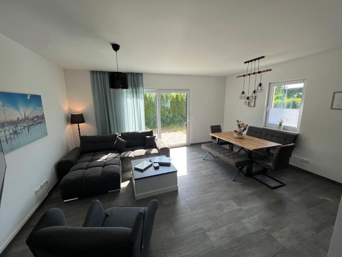 Вілла Doppelhaushaelfte Mit Terrasse Elmenhorst/Lichtenhagen Екстер'єр фото