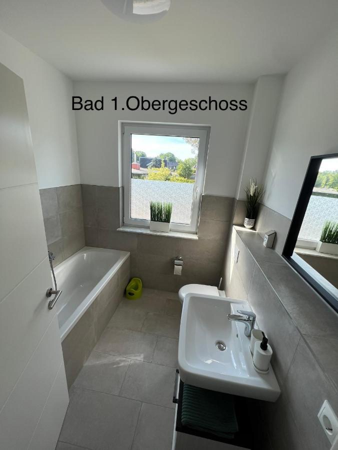 Вілла Doppelhaushaelfte Mit Terrasse Elmenhorst/Lichtenhagen Екстер'єр фото
